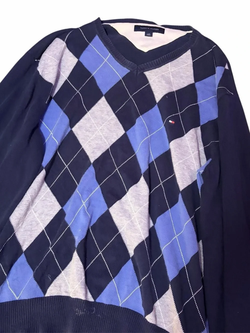 Tommy Hilfiger Argyle V-Neck Sweater Size: L/G Classic Tommy Hilfiger V-neck